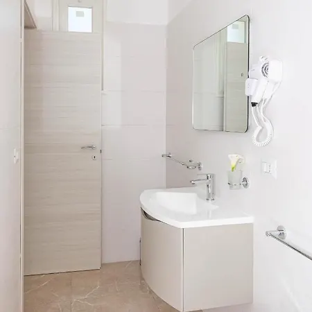 Frühstückspension Paloma 4*