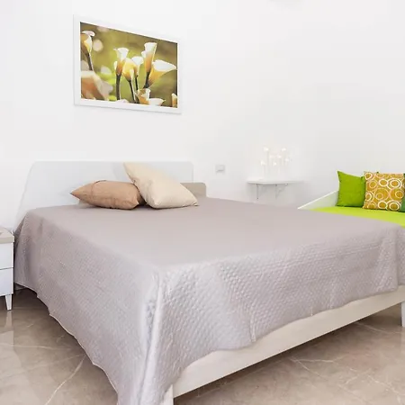 Frühstückspension Paloma 4*